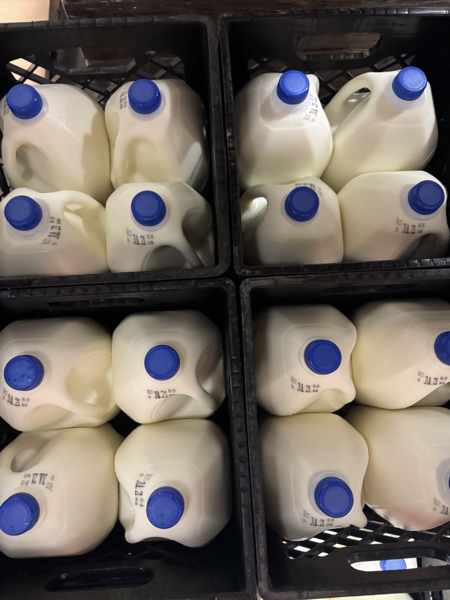 A big thank you to our incredible partners at @hilanddairy! Just last week, we received four truckloads of milk that will be distributed across our network of more than 400 partner agencies. We’re so grateful for Hiland Dairy’s continued support of Arkansas families.