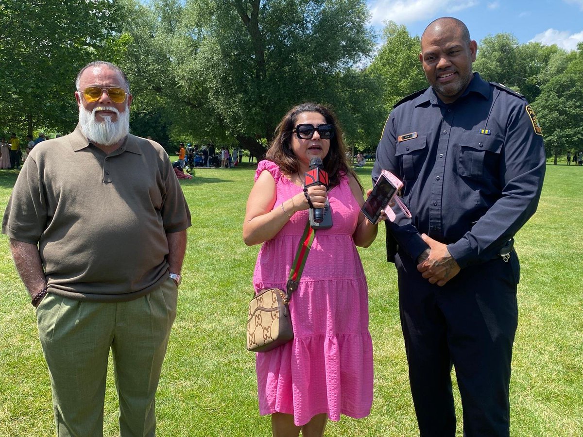 ymediagroup's tweet photo. Y Media Exclusive: MPP Nina Tangri hosts successful annual community BBQ at Streetsville Memorial Park
@ninatangri
@SumeetaKohli
#YMediaExclusive #NinaTangri #CommunityBBQ #MississaugaEvents #OntarioPolitics #MPPEvents #CommunityEngagement #YMediaCoverage https://t.co/uDvIfHhv25