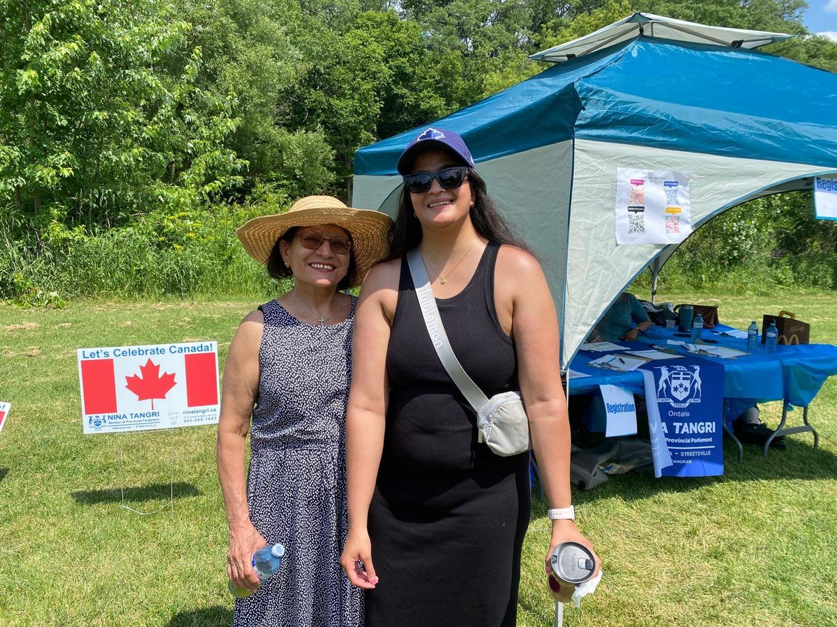 ymediagroup's tweet photo. Y Media Exclusive: MPP Nina Tangri hosts successful annual community BBQ at Streetsville Memorial Park
@ninatangri
@SumeetaKohli
#YMediaExclusive #NinaTangri #CommunityBBQ #MississaugaEvents #OntarioPolitics #MPPEvents #CommunityEngagement #YMediaCoverage https://t.co/uDvIfHhv25