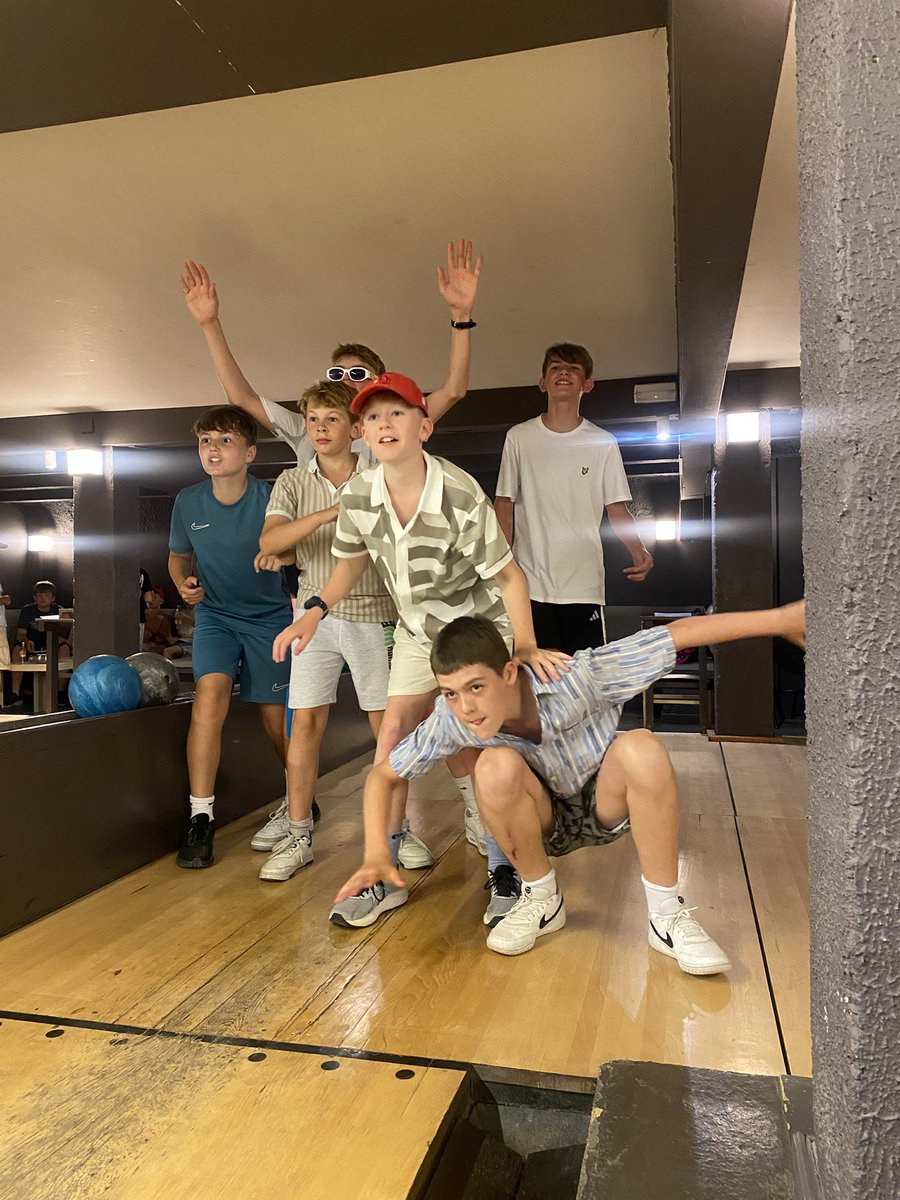 StFaithsSpain's tweet photo. Day 3 finishing strong. 

Afternoon of learning, cultural immersion (shopping), more ice cream and finishing off with 10-pin bowling. 

🇪🇸 🛍️ 🍦 🎳 https://t.co/wofBUode6w