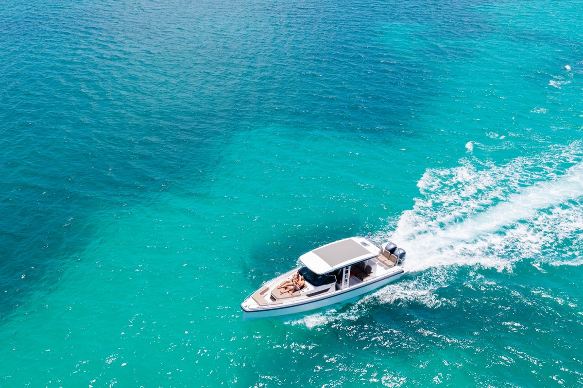 Your ride called. She said summer doesn’t end till you say so.

Book your adventure at the link in bio. 💦

#EndlessSummer #IslandRoutes