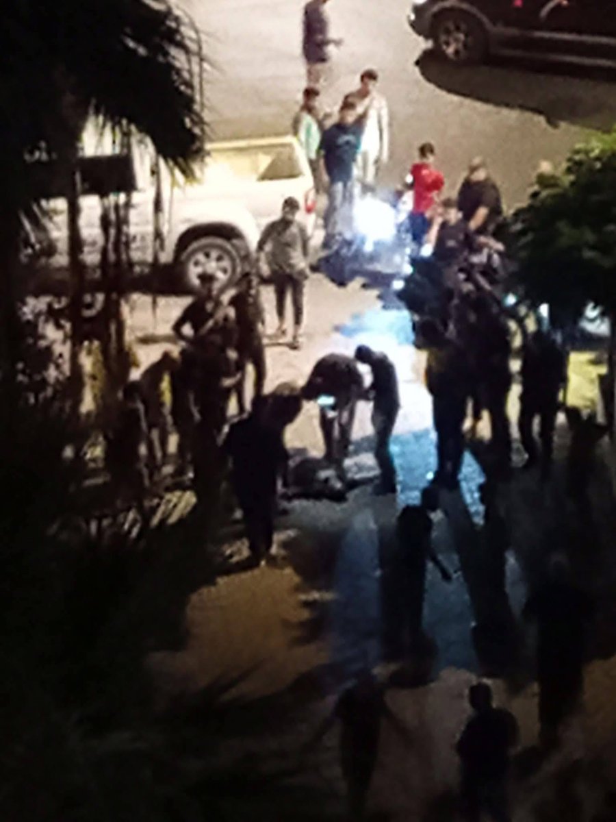 metesohtaoglu's tweet image. 🔵📸 Suriye, Lazkiye&apos;de bir kiliseye düzenlenen silahlı saldırıda kilise bekçisi hayatını kaybetti.
#YPG #PKK #IŞİD
🔴📸 Church guard killed in armed attack on church in Latakia, Syria. #YPG #PKK #ISIS