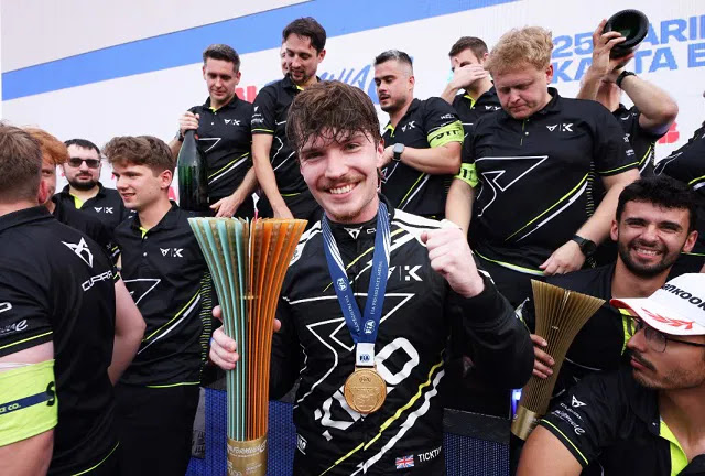 🔌 Mundial de Fórmula E 2025 - Dan Ticktum se estrena y da una victoria a Cupra en Jakarta 

🔗historiadeportiva.com/2024/12/mundia…