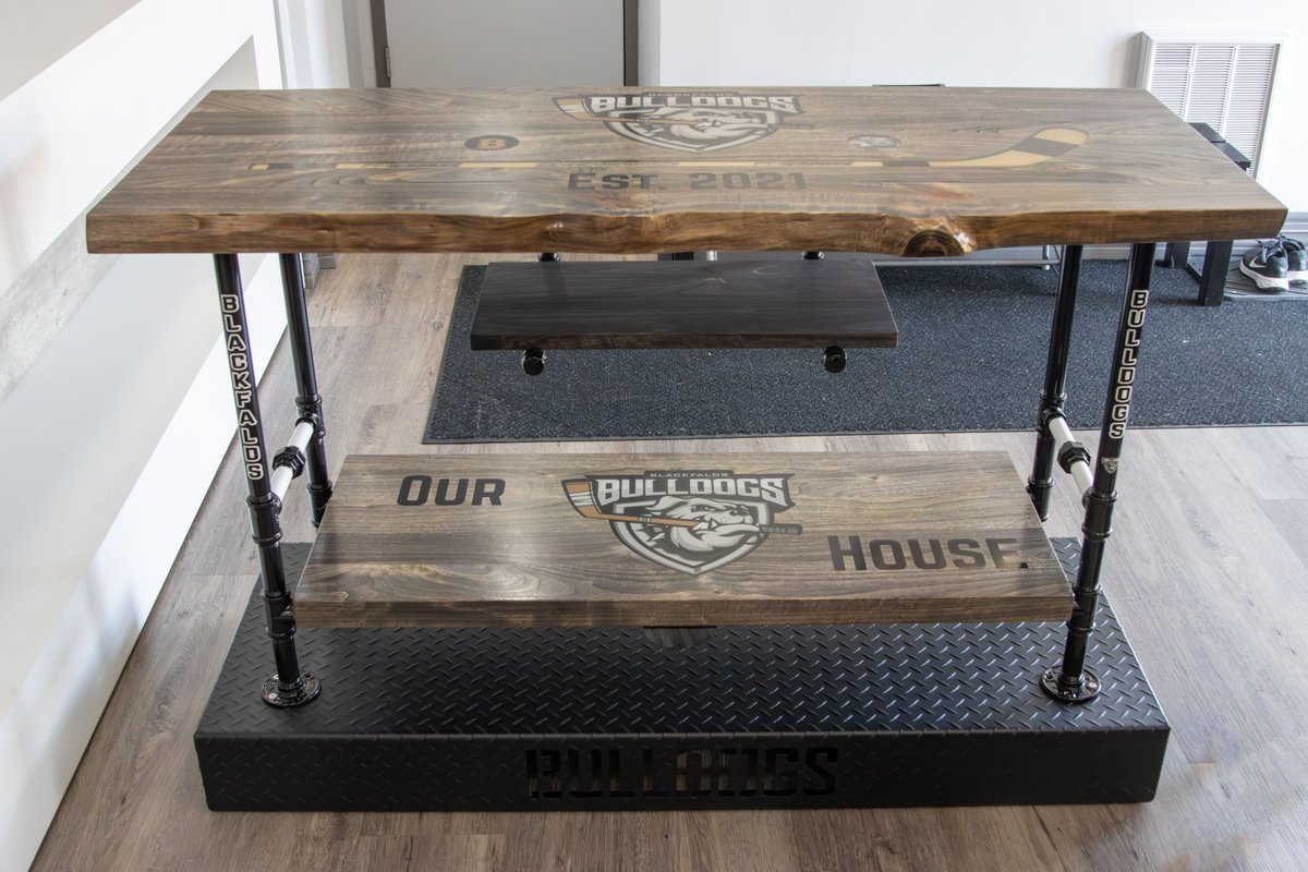 Check out this awesome table you can bid on for our Golf Tournament Silent Auction!

You can bid on it and other items here: 32auctions.com/BBGolf2025

Auction closes Friday at 7pm.