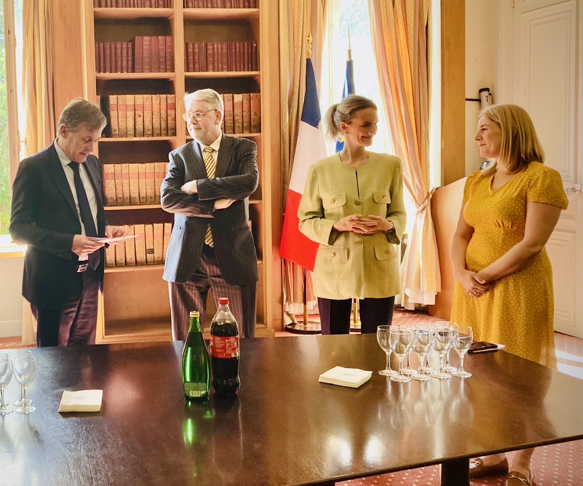 Marguerite Costa de Beauregard (@marg_costadeb) on Twitter photo Proud to have hosted in my team this year the first Irish exchange diplomat ever at <a href="/francediplo/">France Diplomatie 🇫🇷🇪🇺</a> . Great to see 🇮🇪 scaling up on the Western Balkans with a view to the Irish presidency of the 🇪🇺. Merci <a href="/reachbha/">Réachbha FitzGerald</a> and all the best in Brussels! Proud to have hosted in my team this year the first Irish exchange diplomat ever at <a href="/francediplo/">France Diplomatie 🇫🇷🇪🇺</a> . Great to see 🇮🇪 scaling up on the Western Balkans with a view to the Irish presidency of the 🇪🇺. Merci <a href="/reachbha/">Réachbha FitzGerald</a> and all the best in Brussels!
