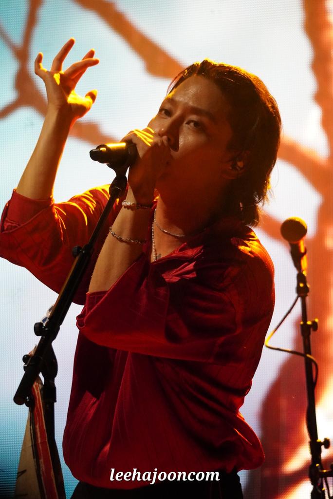 250625 Berlin

ethereal Woosung 💫

#TheRose #더로즈 #김우성 #Woosung #OnceUponAWRLD #OnceUponAWRLDBerlin #TheRoseinBerlin