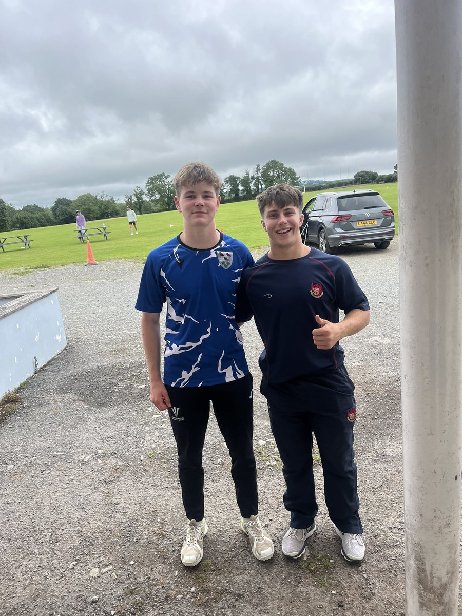 MrPJWilliamsPE (@mrpjwilliamspe1) on Twitter photo 🏏 Llongyfarchiadau to our U18 Cricket team <a href="/LlandoveryColPE/">LlandoveryCollege PE</a>
💪 high scoring match;
🔵⚪️ Greenhill 267-5. Fin Lewis 💯 Logan 60*, Joe 23* & Ollie 22.
🔵 Llandovery 171-10.
🙏 Thanks to <a href="/LawrennyCC/">Lawrenny CC</a>
👌Thank you to all the players for their commitment #bluewave 🔵⚪️ 🏏 Llongyfarchiadau to our U18 Cricket team <a href="/LlandoveryColPE/">LlandoveryCollege PE</a>
💪 high scoring match;
🔵⚪️ Greenhill 267-5. Fin Lewis 💯 Logan 60*, Joe 23* & Ollie 22.
🔵 Llandovery 171-10.
🙏 Thanks to <a href="/LawrennyCC/">Lawrenny CC</a>
👌Thank you to all the players for their commitment #bluewave 🔵⚪️