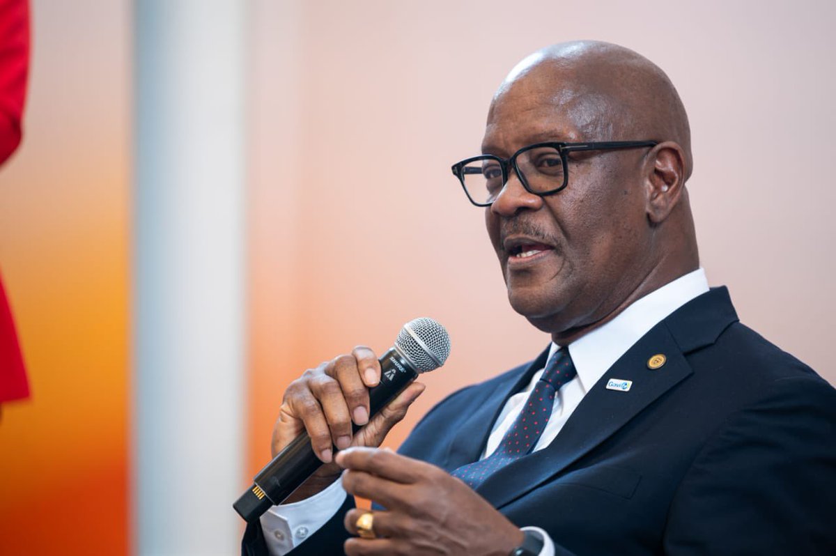 mohs_sl's tweet image. Good news as @gavi’s ongoing Global Summit highlights #SierraLeone as success story in immunization leadership in #Africa. @DembyAustin’s powerful message on national commitment and intergenerational leadership was major highlight in a panel discussion on
Health & Prosperity…