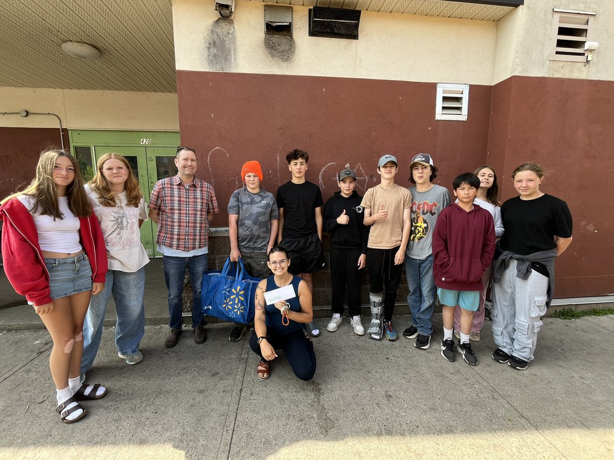 Ryan Magill (@mrmagill1) on Twitter photo The graduating class from McKenzie decided to use some of the money from their grad fundraising for good. They dropped off some items the Shelter House was in need of along with a monetary donation to cover a hot meal for community members. Great work Mustangs! <a href="/LakeheadSchools/">Lakehead Public Schools</a> The graduating class from McKenzie decided to use some of the money from their grad fundraising for good. They dropped off some items the Shelter House was in need of along with a monetary donation to cover a hot meal for community members. Great work Mustangs! <a href="/LakeheadSchools/">Lakehead Public Schools</a>