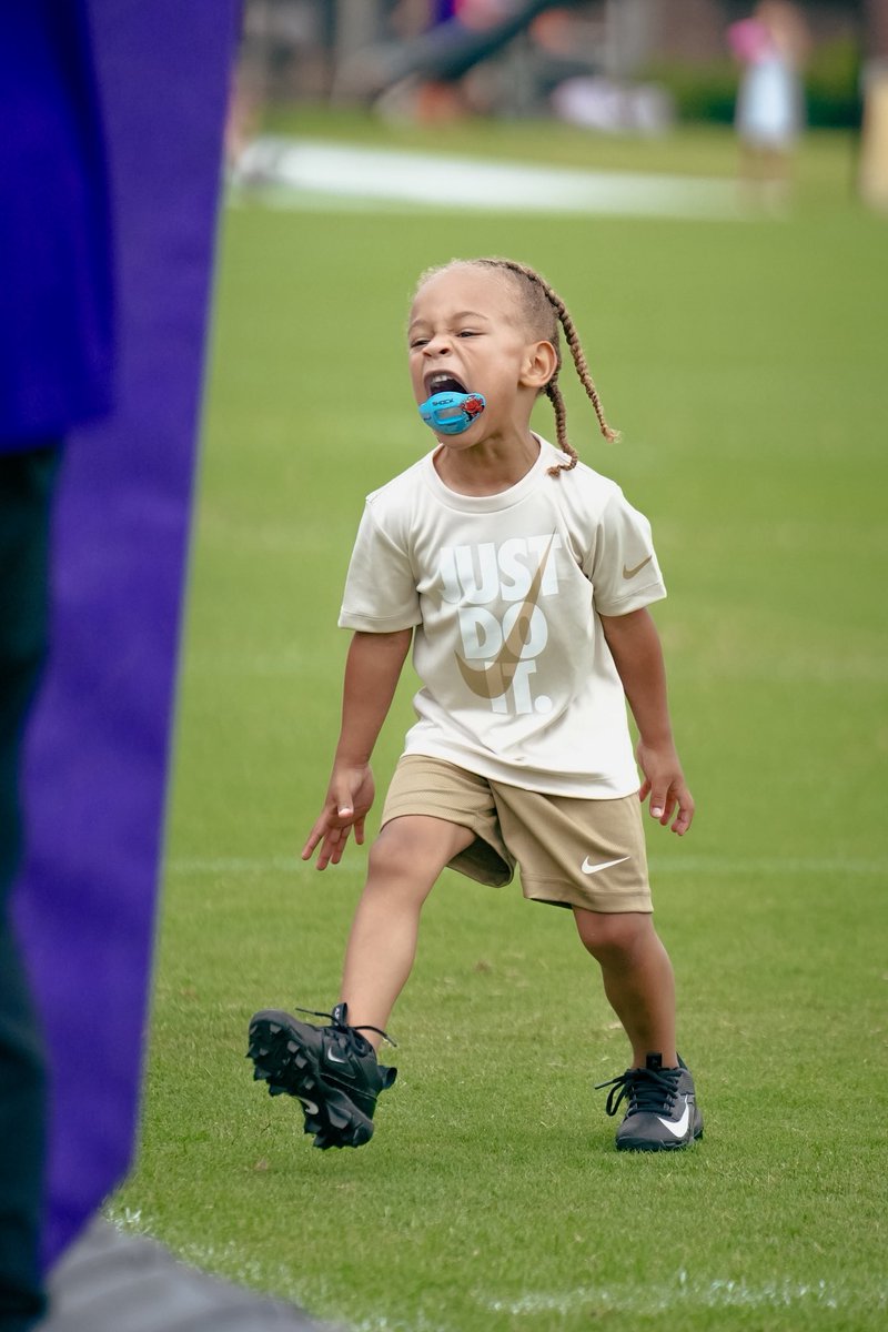 🏴‍☠️⚔️💎Jr Pirate Football Camp💎⚔️🏴‍☠️
💎 Major Roberts
💎Chief Roberts
        (Late Post)