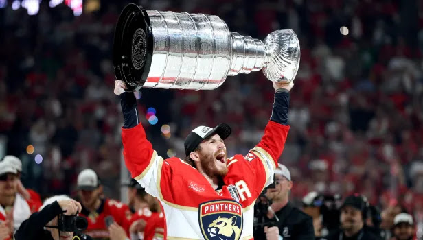 🏒 HOCKEY HIELO - #NHLStanleyCup 2025:

Históricos Florida Panthers con su 🏆 segundo anillo y de forma consecutiva ante los Edmonton Oilers.

#LetsGoOilers #TimeToHunt

📝 Crónica ⤵️
historiadeportiva.com/2025/06/nhl-st…