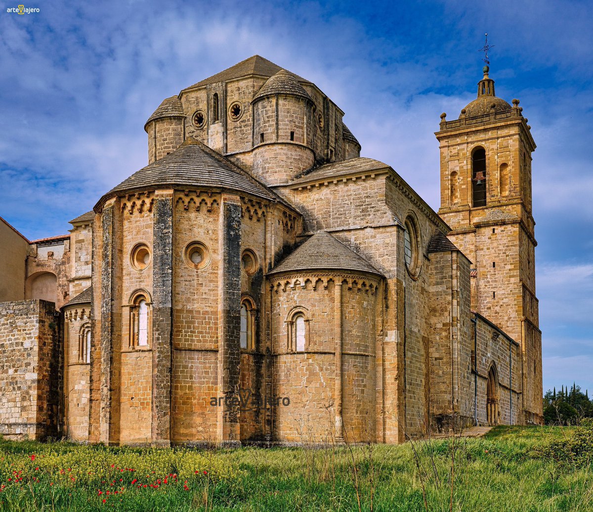 arteviajero_com's tweet photo. Monasterio de Santa María la Real de Irache (Navarra), magnífico conjunto arquitectónico en el que podemos contemplar de manera armoniosa los estilos románico, gótico, renacentista y barroco
#arte #travel https://t.co/t1mIaosq8c