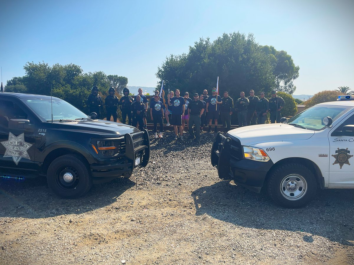 SCCoSheriff's tweet image. PASSING THE TORCH: On Monday, our friends at @GilroyPD passed the torch to our deputies as part of the Law Enforcement #TorchRun. This annual event raises funds &amp;amp; awareness for @SpecialOlympics.
We’re proud to support this incredible cause. Our deputies run later this week!