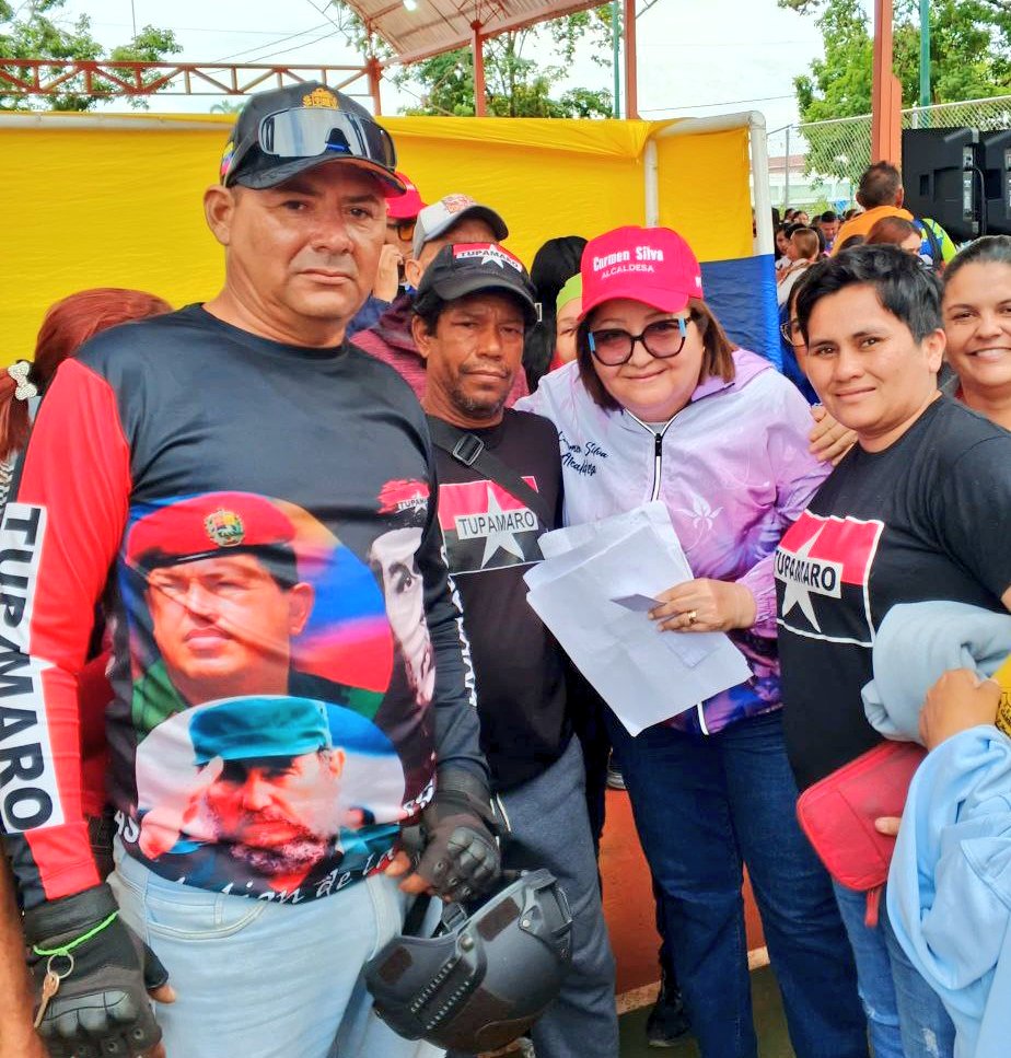 Movimiento Revolucionario TUPAMARO Vzla. (@tupamaromrt_) on Twitter photo #EnFoto 📸|| El Gran Polo Patriótico Simón Bolívar se mantiene firme en la defensa de nuestra patria. Desde el municipio Jiménez estado <a href="/MrtLara2/">Tupamaro Lara</a> militancia presente en actividad del sector educación, respaldando a la camarada Carmen Silva candidata a la alcaldía. #EnFoto 📸|| El Gran Polo Patriótico Simón Bolívar se mantiene firme en la defensa de nuestra patria. Desde el municipio Jiménez estado <a href="/MrtLara2/">Tupamaro Lara</a> militancia presente en actividad del sector educación, respaldando a la camarada Carmen Silva candidata a la alcaldía.