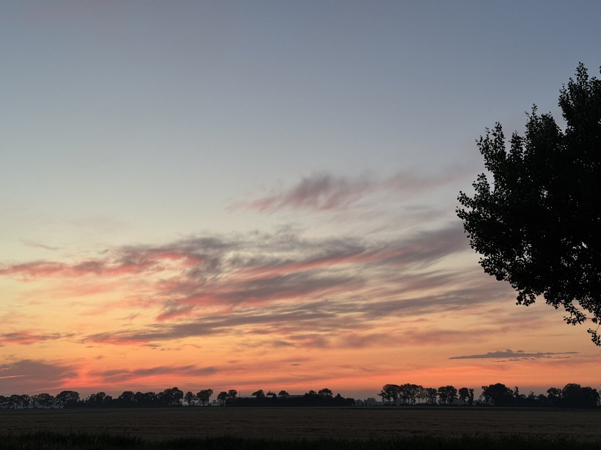 anitaboes's tweet photo. Mooie luchten hier 🤩 https://t.co/svsIMVCQwo
