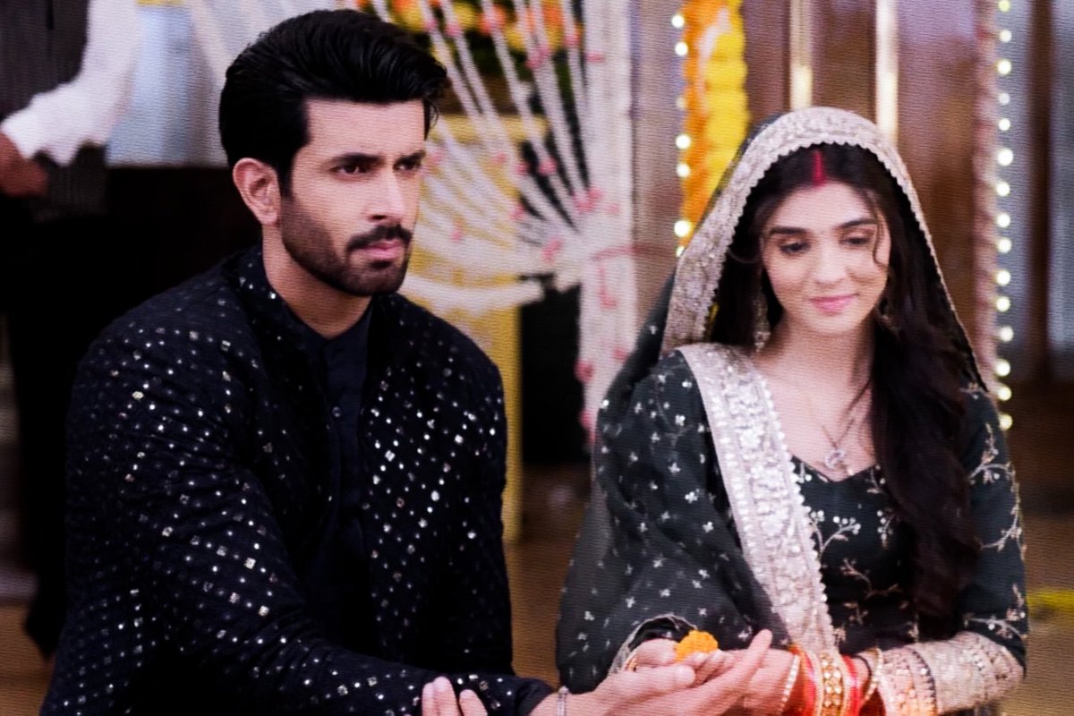 pranaliglows's tweet photo. they look so beautiful together 🤍
#KumkumBhagya #pranalirathod #NamikPaul #prashiv https://t.co/LR31Cm2oSr