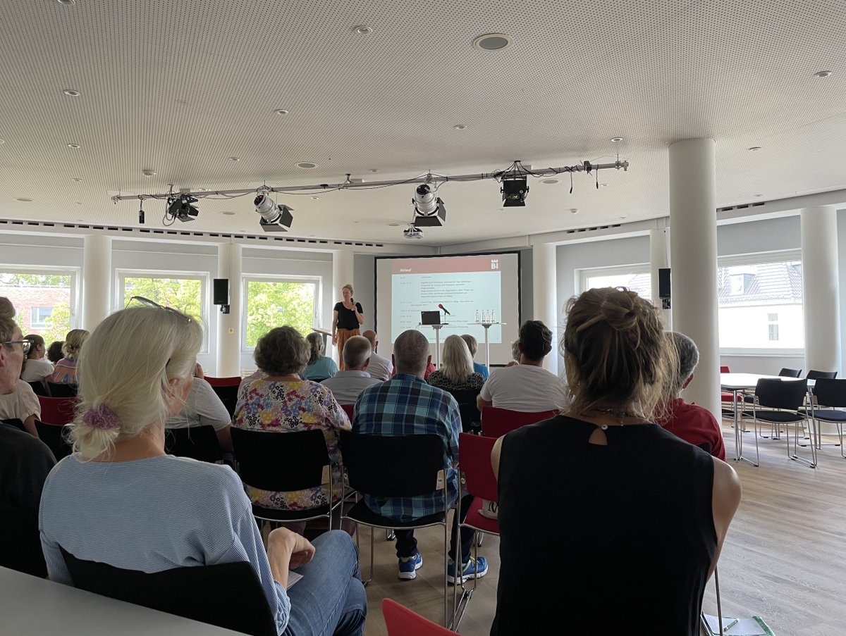 DerGugat's tweet image. 🧓🤝💬 Fachaustausch zur Alltagsbegleitung: bewegende Einblicke, klare Botschaften &amp;amp; starke Perspektiven für mehr Würde und Nähe im Alter. #Pflege #Bielefeld 

👉 lokaldemokratie-in-bielefeld.de/2025/06/25/fac…