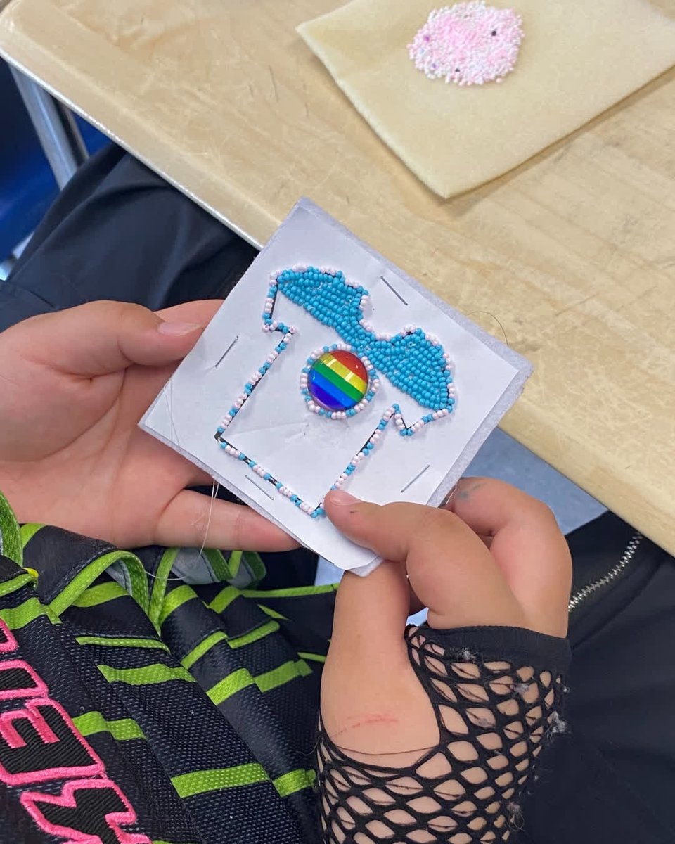 Happy #Pride 🌈 We're celebrating and sending love to our 2SLGBTQ+ community—participants, partners, supporters, and all who share their voices, stories, and creativity with us. We honour you this month and every month 🏳️‍🌈

📸: Beadwork-in-progress at IR Churchill Elementary