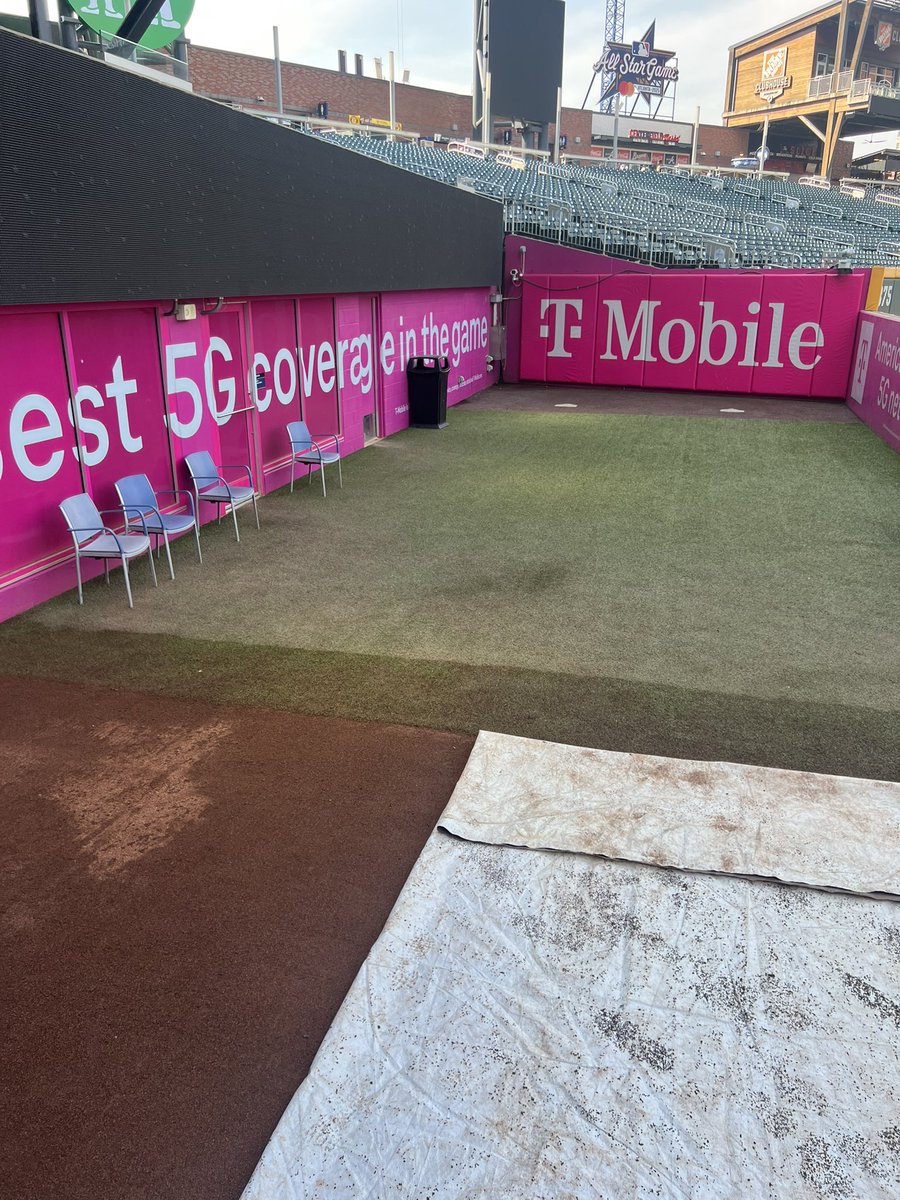 24_7Farnsworth's tweet image. A little fun clinic at @TruistPark today. Got warmed up in the bullpen! #letago