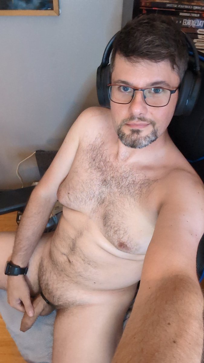 Taking Jay's place for Wank Wednesday he's usually the one stroking his cock but I thought I would give it a try. Just getting started.