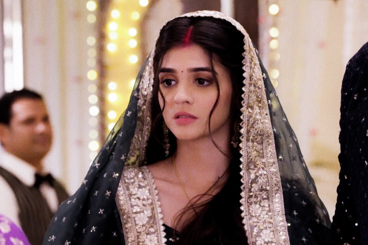 pranaliglows's tweet photo. she's so insanely beautiful✨
#KumkumBhagya #pranalirathod #prashiv https://t.co/5HD7kJpR6P