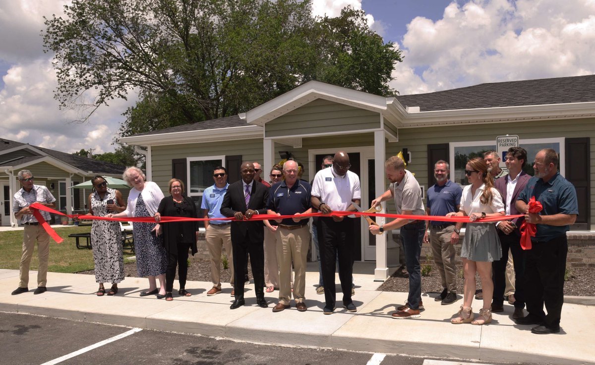 FHLBDallas's tweet image. Spavinaw Creek Senior Housing in Gravette, Arkansas, is officially open thanks in part to support from a $1M Affordable Housing Program (AHP) grant from FHLB Dallas funded through our member @ArvestBank.
ow.ly/nOcv50Wgq0C