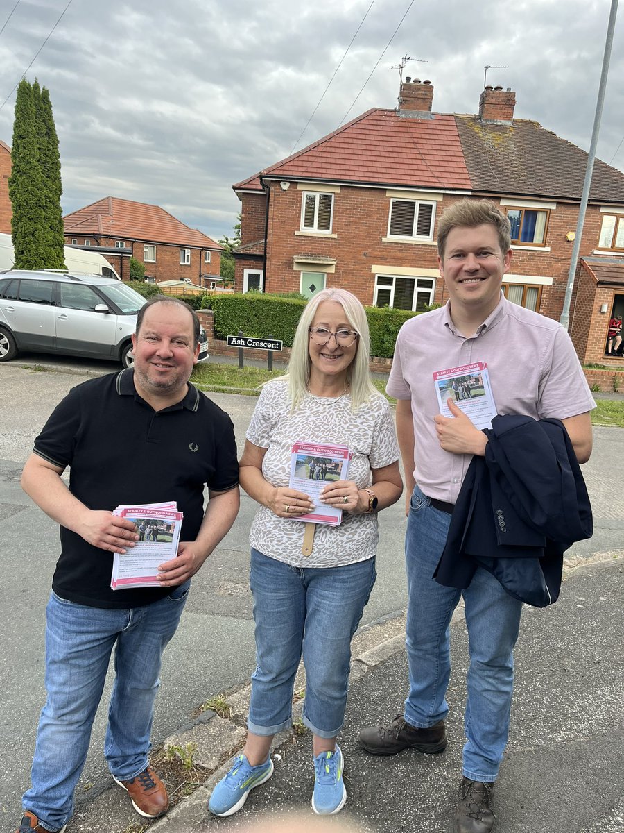 Weekly resident doorstep with Matt and Lynn - this time on the Orchard estate in Stanley. Casework and local concerns picked up and will be dealt with 📝