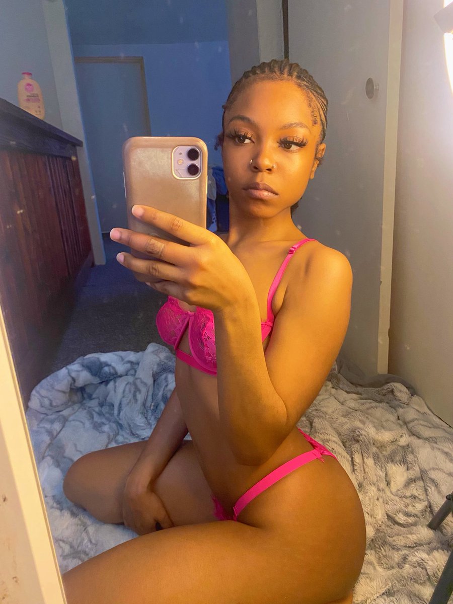 arrogant.pooki3 tweet media