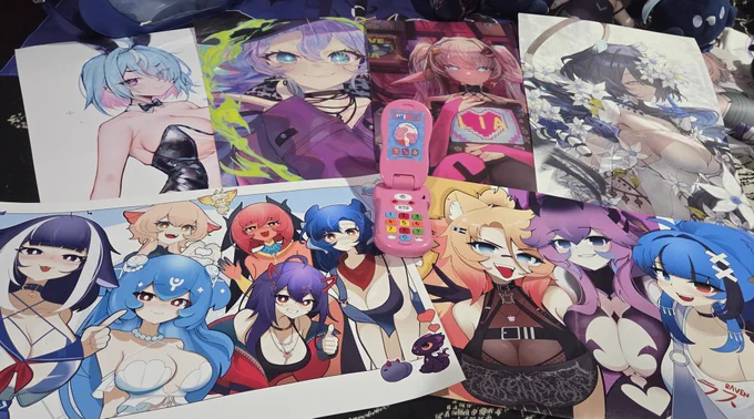 My #OffKaiGen4 merch haul!! There was so much more I wanted but had to hold back. An offkai artist alley is a dangerous place for me