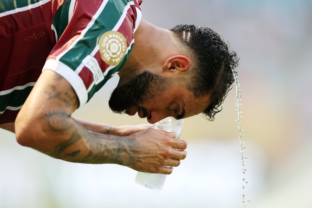 CONMEBOL Libertadores (@libertadoresbr) on Twitter photo 👉 Esfrie a cabeça e vamos para os acréscimos!
🇭🇺 Acredita, <a href="/FluminenseFC/">Fluminense F.C.</a>
#FIFACWC #GloriaEterna 👉 Esfrie a cabeça e vamos para os acréscimos!
🇭🇺 Acredita, <a href="/FluminenseFC/">Fluminense F.C.</a>
#FIFACWC #GloriaEterna
