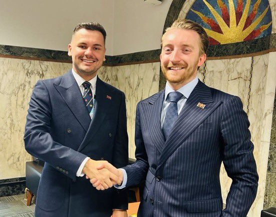 ReformDaily_'s tweet image. 🇬🇧 Jaymey McIvor had a great day with Reform UK Cabinet Members in Nottinghamshire &amp;amp; Lancashire.

“Clearing up the UniParty mess so they can deliver - from DOGE to dodgy roads!”

Big patriotic plans to honour the mandate given on May 1st.

#ReformUK #Nottinghamshire #Lancashire