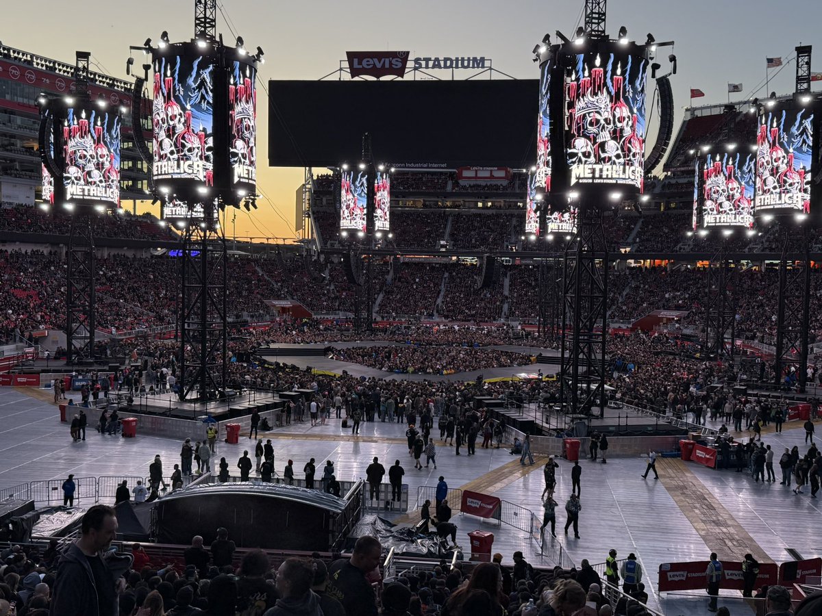 ITSMEJACKYO's tweet image. Anudder Metallica #NoRepeatWeekend in the books, 2 nights of insanity and surrealism.

#M72SantaClara