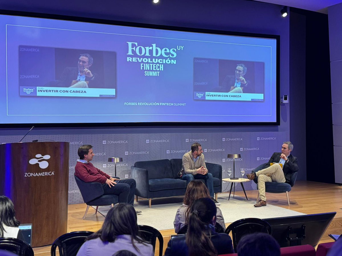 Martín Benítez, director de CriptoGuardian y vicepresidente de la Cámara Uruguay Fintech, estuvo junto a Rodrigo Álvarez Langon, creador de <a href="/NeuronaF/">Neurona Financiera</a>, con Andrés Oyhenard como moderador, conversando en el panel "Invertir con cabeza" del #ForbesRevoluciónFintechSummit.