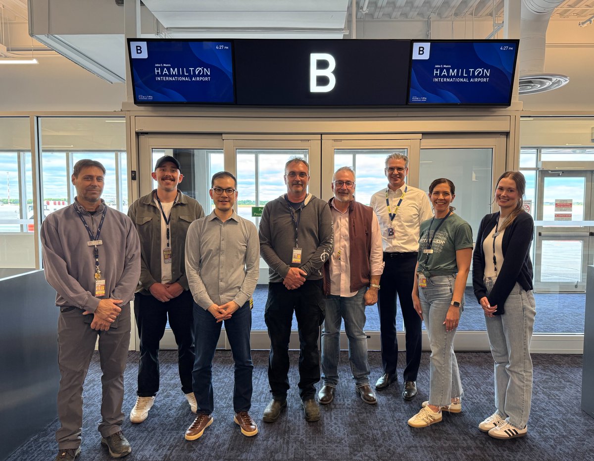 flyyhm's tweet image. Happy #AirportWorkersDay! Today, we join @canadasairports to celebrate all of the incredible people who play a vital role in ensuring safe, efficient & enjoyable journeys. ✈️ From the terminal to the runway & everything in between, THANK YOU to the amazing airport workers at YHM!