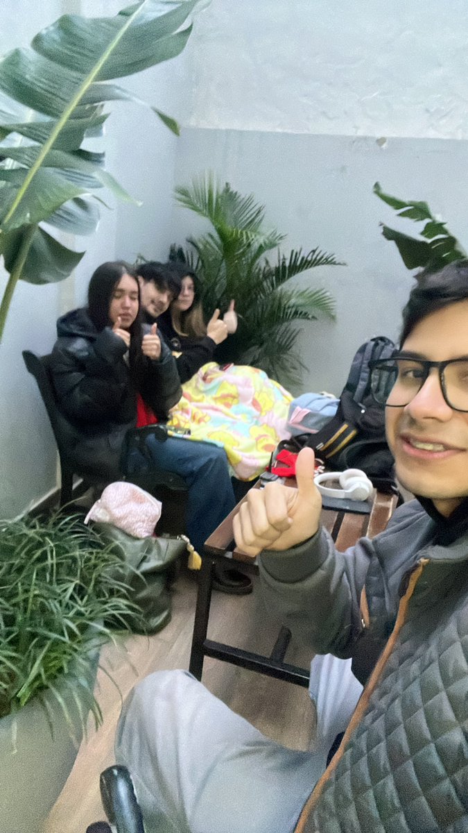 Con las pesadas de la uni

📍Harvard, posgrado