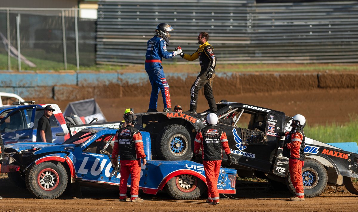 Lucas_Oil's tweet photo. 🤯Not only was this weekend a full sweep by @keegankincaid4 at @CrandonOffRoad, but the second of his two wins resulted in one of the wildest final laps in off road racing history!

In Sunday’s @FCPotawatomi #CommunityCup, Keegan grabbed the white flag in the lead, but his Pro 2 truck was defensively holding off the charging CJ Greaves Pro 4 behind him. Then with Kincaid riding the cushion in an attempt to stay wide of Greaves, the two trucks wedged together in what seemed like an eternity of seconds. Third place driver, Kyle Cheney mounted a charge, but Kincaid broke free of Greaves just in time to reject any of Cheney’s efforts while muscling through to drive and be pushed across the stripe in first!

🏆And the wins just kept coming!  On Tuesday night, @KyleBusch & @brextonbusch both snagged a dub in the #SummerShootout at @CLTMotorSpdwy, too!

#LucasWorks #LucasAlliance #ChampOffRoad #OffRoadRacing #Pro2 #Pro4 #LegendCars #WinningWednesday #Winning