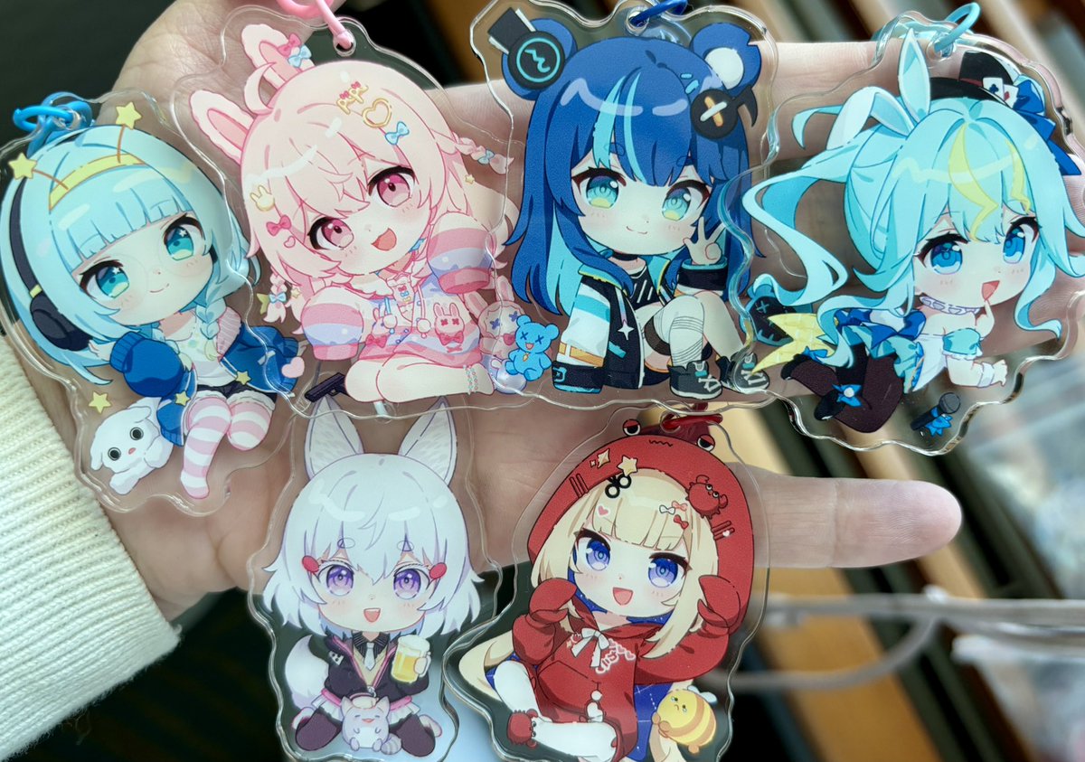「New charms in shop for those who missed 」|Hitsuのイラスト