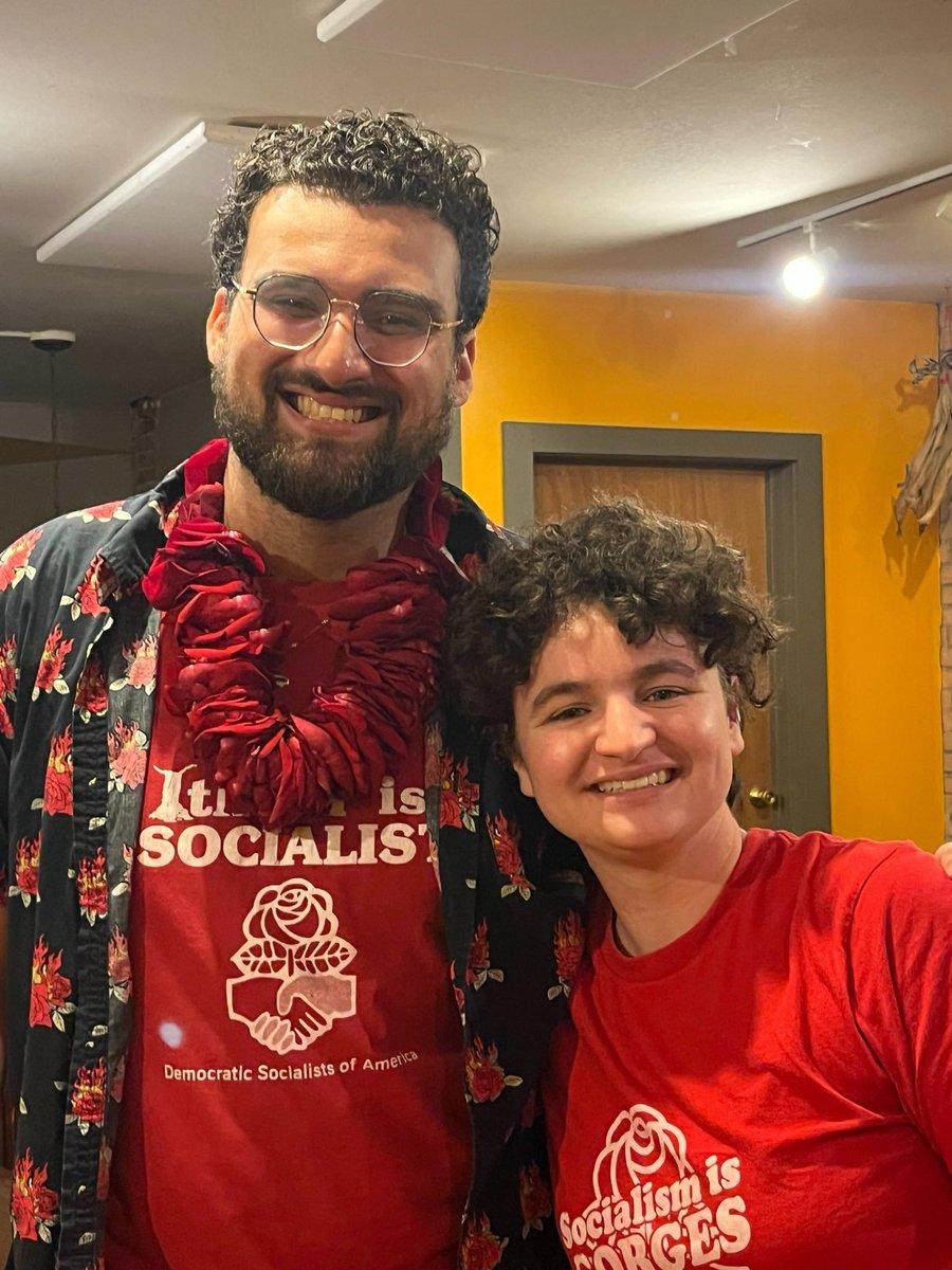 DSASocMaj's tweet image. It was a huge night of wins for DSA across NYS—in addition to @zohrankmamdani &amp;amp; @alexaforcouncil in NYC, nationally endorsed candidates (and SMCers!) @danielatonna &amp;amp; @JorgeDeFendini won their Democratic primaries with @IthacaDSA &amp;amp; @mhvDSA, running as proud democratic socialists