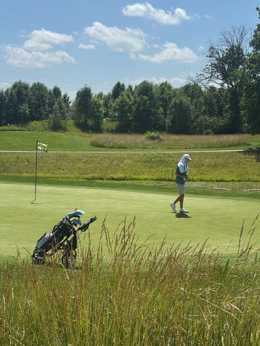 HJGT's tweet image. Grinding through the heat! 🔥 These junior golfers are powering through this summer heatwave and still bringing their A-game. Respect the hustle. 💪⛳ #HJGT #JuniorGolf #GolfGrind #HeatWaveGolf