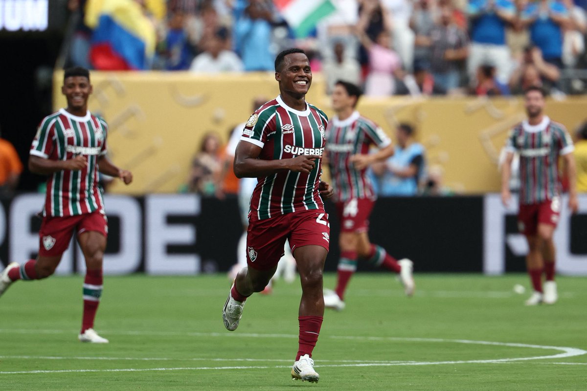 Com a classificação para às oitavas de final da Copa do Mundo de Clubes, o Fluminense já garantiu R$ 146,82 milhões em premiação.

Premiação do Fluminense até aqui no Mundial:

- Prêmio por participação: 15,21 milhões de dólares (R$ 83,85 milhões).
- Desempenho na fase de grupos: