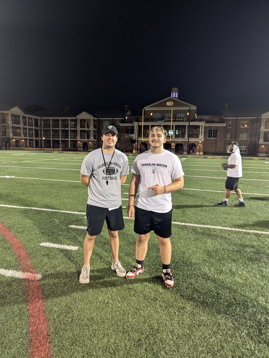 C_blev34's tweet image. Had a great time competing and showcasing my skills @RMCfootball ‼️

@CoachBarhorst 
@Coach_NJackson 
@Its_Coach_A 
@cccavsfootball
