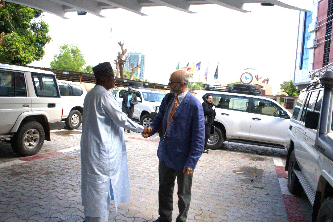 Mamman Nuhu (@amb_mnuhu) on Twitter photo I am delighted to receive a delegation of the Counter-Terrorism Committee Executive Directorate (CTED), led by Marc Porret, to the LCBC Headquarters in N'Djamena. The courtesy visit is part of CTED follow-up visit to the Republic of Chad from 23rd - 27th June 2025.
<a href="/lcbc_cblt/">Lake Chad Basin Commission</a> I am delighted to receive a delegation of the Counter-Terrorism Committee Executive Directorate (CTED), led by Marc Porret, to the LCBC Headquarters in N'Djamena. The courtesy visit is part of CTED follow-up visit to the Republic of Chad from 23rd - 27th June 2025.
<a href="/lcbc_cblt/">Lake Chad Basin Commission</a>