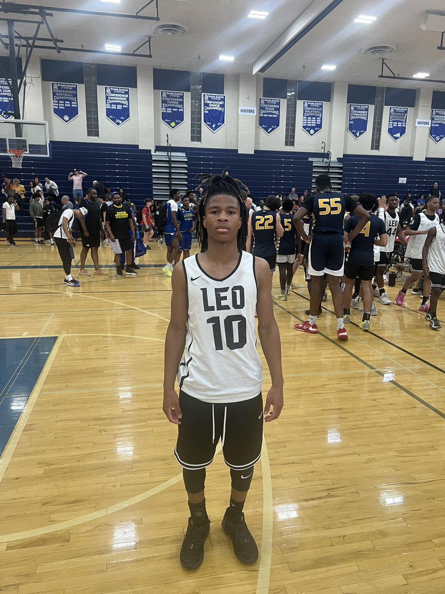 Big Tim (@tdc200) on Twitter photo Class of 2027 5’10” point guard <a href="/aceeharris/">Asa Harris</a> of Leo Catholic (Chicago) did a lot of distributing in win over <a href="/NVHS_Basketball/">Neuqua Basketball</a> Dribble penetration and kick outs to shooters. #RBlive <a href="/MikeReingruber/">Mike Reingruber</a> Class of 2027 5’10” point guard <a href="/aceeharris/">Asa Harris</a> of Leo Catholic (Chicago) did a lot of distributing in win over <a href="/NVHS_Basketball/">Neuqua Basketball</a> Dribble penetration and kick outs to shooters. #RBlive <a href="/MikeReingruber/">Mike Reingruber</a>
