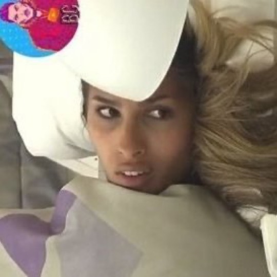 DataFuria's tweet photo. CARA SUCIA RESPETA LOS
RANGOS SIEMPRE VOY A
ELEGIR EL LADO DE LA
SINIESTRA DE LUZ 😈&amp;
NUNCA EL DE POPOGGIO 

#GranHermano #Ghluz #Granfuria https://t.co/6ZqyLBoa5j