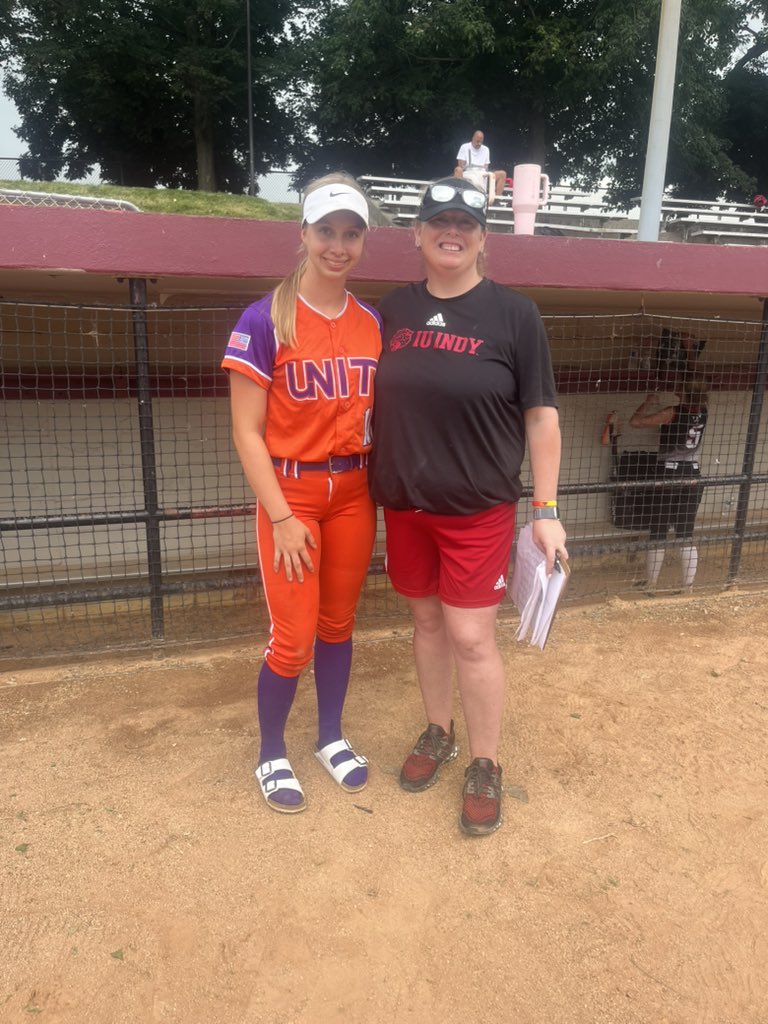 I had so much fun today <a href="/IUINDY_SBALL/">IU Indy Softball</a>  camp!  Thank you <a href="/Beirne_10/">Elisabeth Beirne</a> and <a href="/CoachMandy13/">Mandy Sansbury🥎</a>!