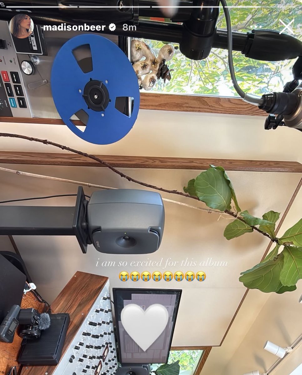 mebfiles's tweet photo. we are all excited for this album😭 https://t.co/q7RxfdkooJ