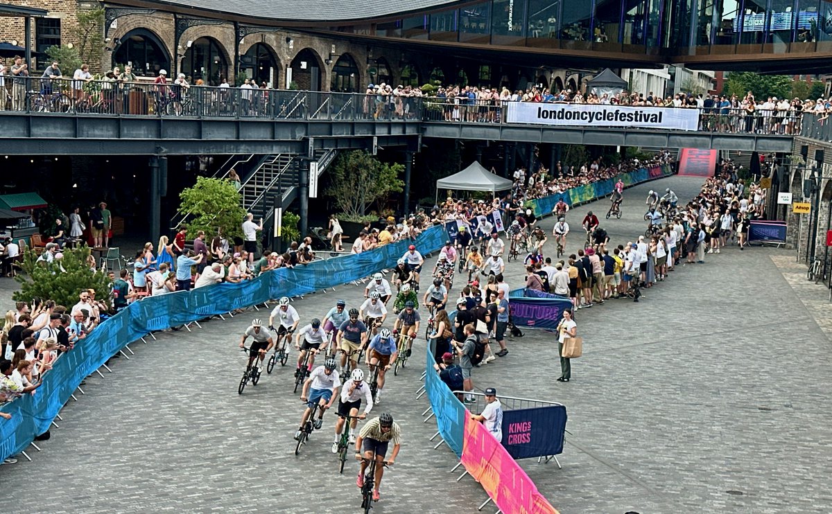 amargebrune's tweet photo. But above all other contests, one stands alone: assembling + riding as fast as possible the tiny-tired, two-wheeler with the super long seat pole on an improvised track in the area surrounding Kings Cross train station.https://t.co/Eiy3Mbu3aG https://t.co/lPSc84LxOy