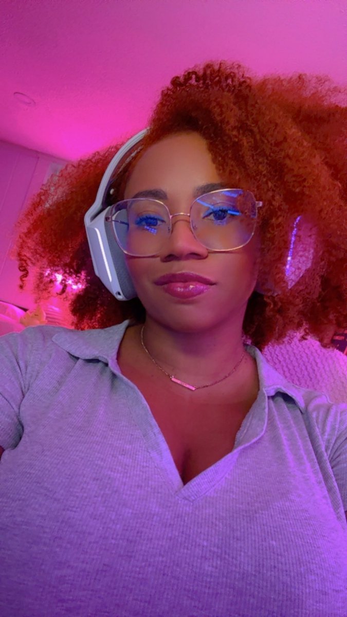regalquin's tweet photo. turning red 👩🏾‍🦰🧡 https://t.co/uh4U0174gZ