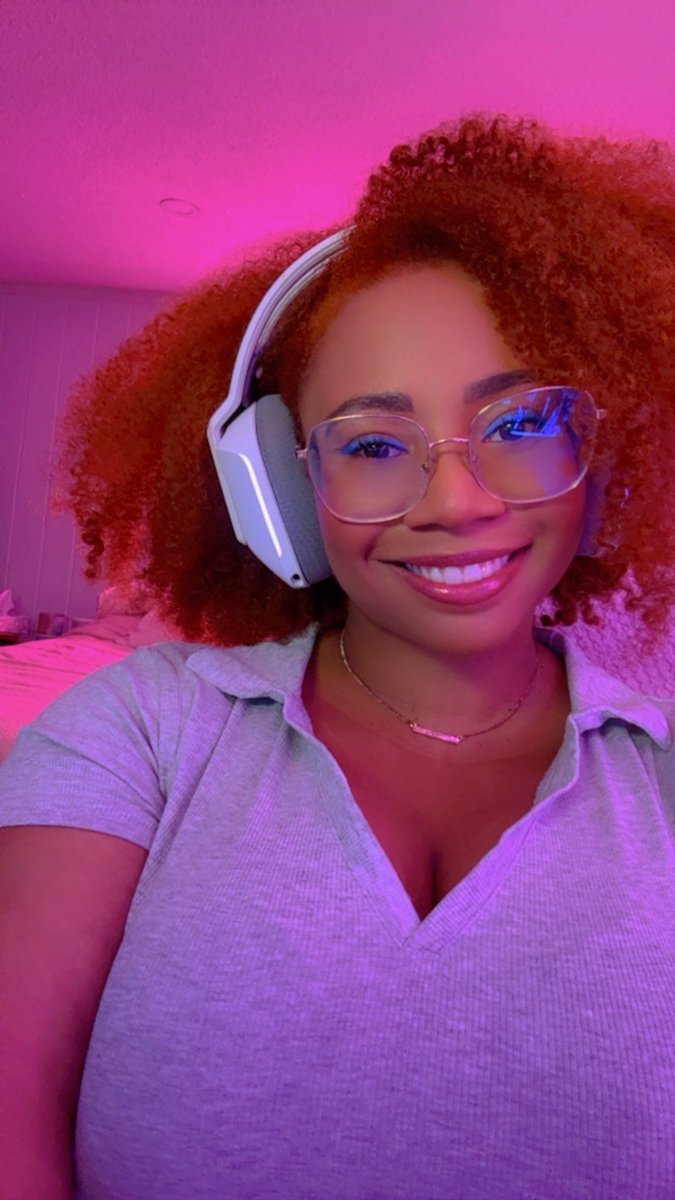 regalquin's tweet photo. turning red 👩🏾‍🦰🧡 https://t.co/uh4U0174gZ