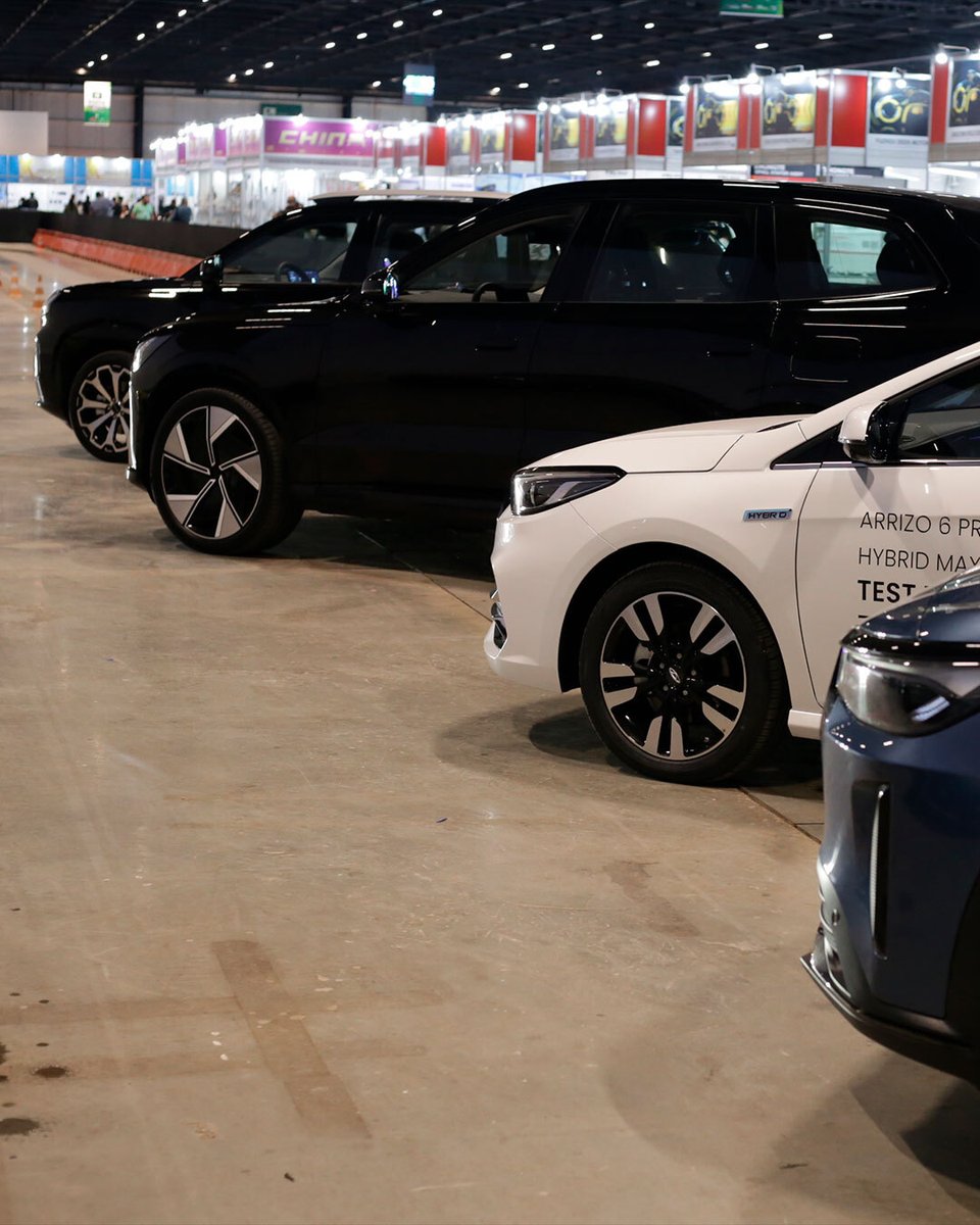 futuremobility_'s tweet photo. ⚡️ O 3º dia da Eletrocar Show tá ON!
Muito test drive, novidades elétricas e visitantes conhecendo de perto as soluções que estão transformando o setor automotivo.

Vem acompanhar! 👀

#Eletrocar #MobilidadeDoFuturo #FeiraDeNegócios https://t.co/emvAL2ZcKw